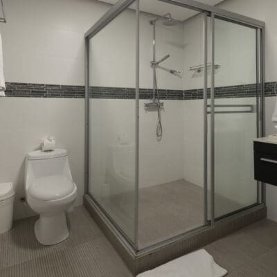 superior-ocean-view-1k-bathroom